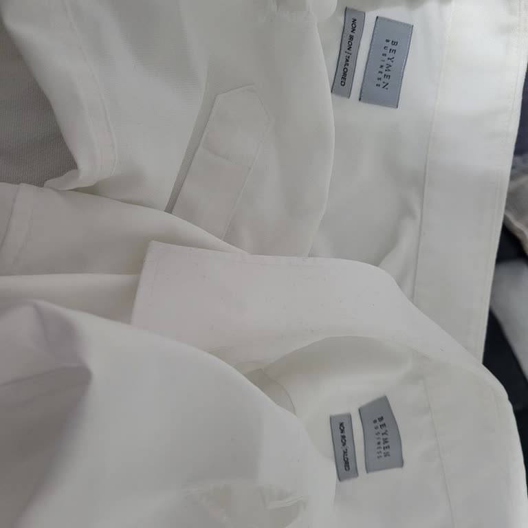 Beymen Business Gömleklerde Sürekli Dirsekten Yırtılma Ve İlgisiz Müşteri Hizmeti