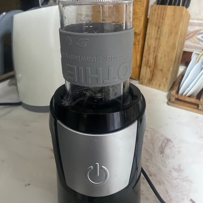 Blender Haznesi Sıkışıyor Ve Çıkmıyor, Çözüm Bekliyorum