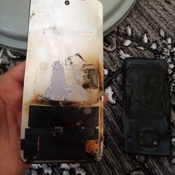 Gece Şarjda Bıraktığım Telefonumun Bataryası Aniden Yandı