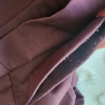 İlk Giyişte Tüylendi Paramız Çöp Oldu