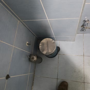 Koç Petrol Antalya Kepez Şubesinde Hijyen Sorunu Ve Personel İlgisizliği