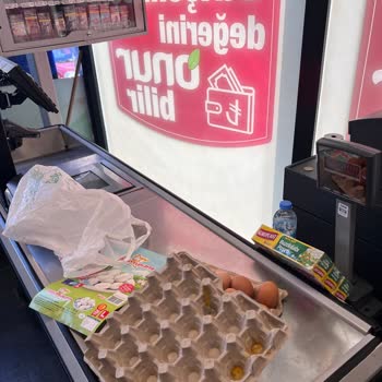 Küflü Yumurtalar Ve Yetersiz Müşteri Hizmeti