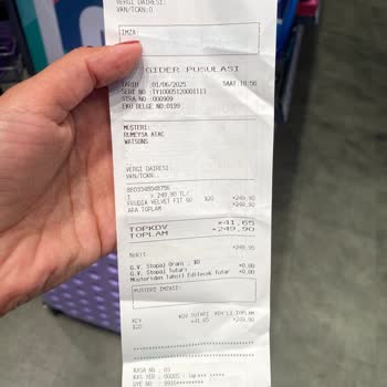 Aldığım Güneş Kremi Cildimde Yanık Ve Sivilce Oluşturdu, Tedavi Masraflarım Karşılanmıyor