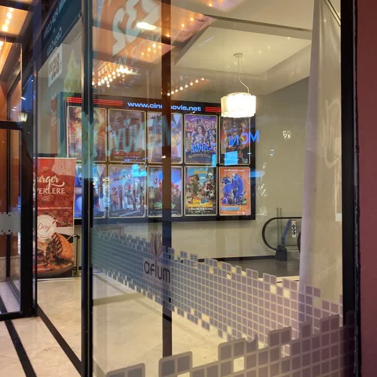 Afyon Cinemovie'de Keyfi Bilet Satışı Ve İlgisiz Çalışan Şikayeti