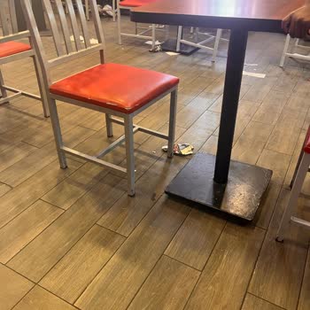 Arby's Venezia AVM'de Hijyen Eksikliği Ve Temizlik Yetersizliği Mağduriyeti