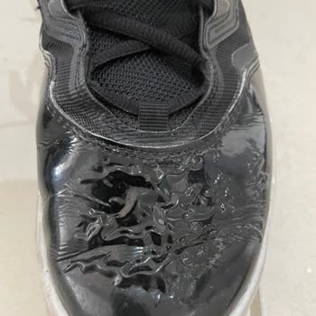 Kısa Sürede Bozulan Markalı Ayakkabılar Ve Sneaks Up'ın Sorun Çözmedeki İlgisizliği