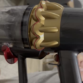 Dyson V15 Süpürgemde Sürekli Çalışma Ve Servisten Çizik Dönüş Sorunu