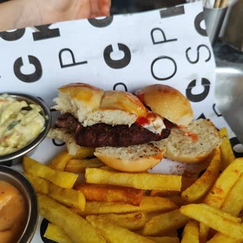 Mini Hamburger Siparişim Eksik Ve Özensiz Geldi, Hayal Kırıklığı Yaşadım