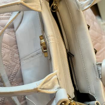 Çantada Sararma Ve Müşteri Hizmetlerine Ulaşılamıyor!