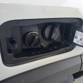 Yeni Renault Duster'da Tüp Kapağı Sorunu Ve Yetersiz Servis Desteği