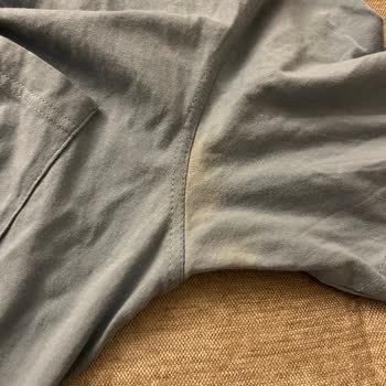 Yeni Aldığım Ürün Tişörtlerimde Renk Atmasına Sebep Oldu