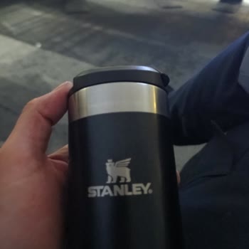 Stanley Termosun Kapağı Hem Sıcak Hem Soğuk İçeceklerde Sorunlu Çıktı