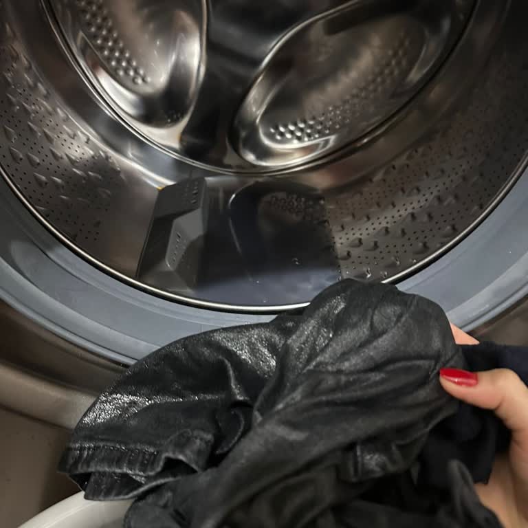 Çamaşır Makinesi Hem Sıkmıyor Hem Kötü Kokutuyor!