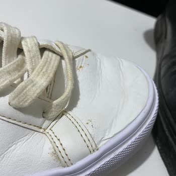 Lacoste Ayakkabıda Erken Çatlama Ve Koku Sorunu: İade Talebim Var