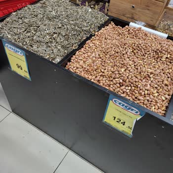 Elmalıkent Şubesinde Kuru Yemişlerin Hijyensizliği Ve İlgisizlik