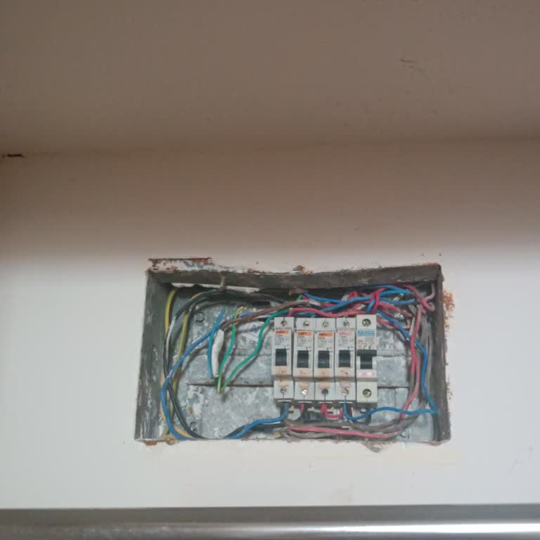 Otel Personeli Ve Temizlik Sorunlarıyla Kötü Tatil Deneyimi