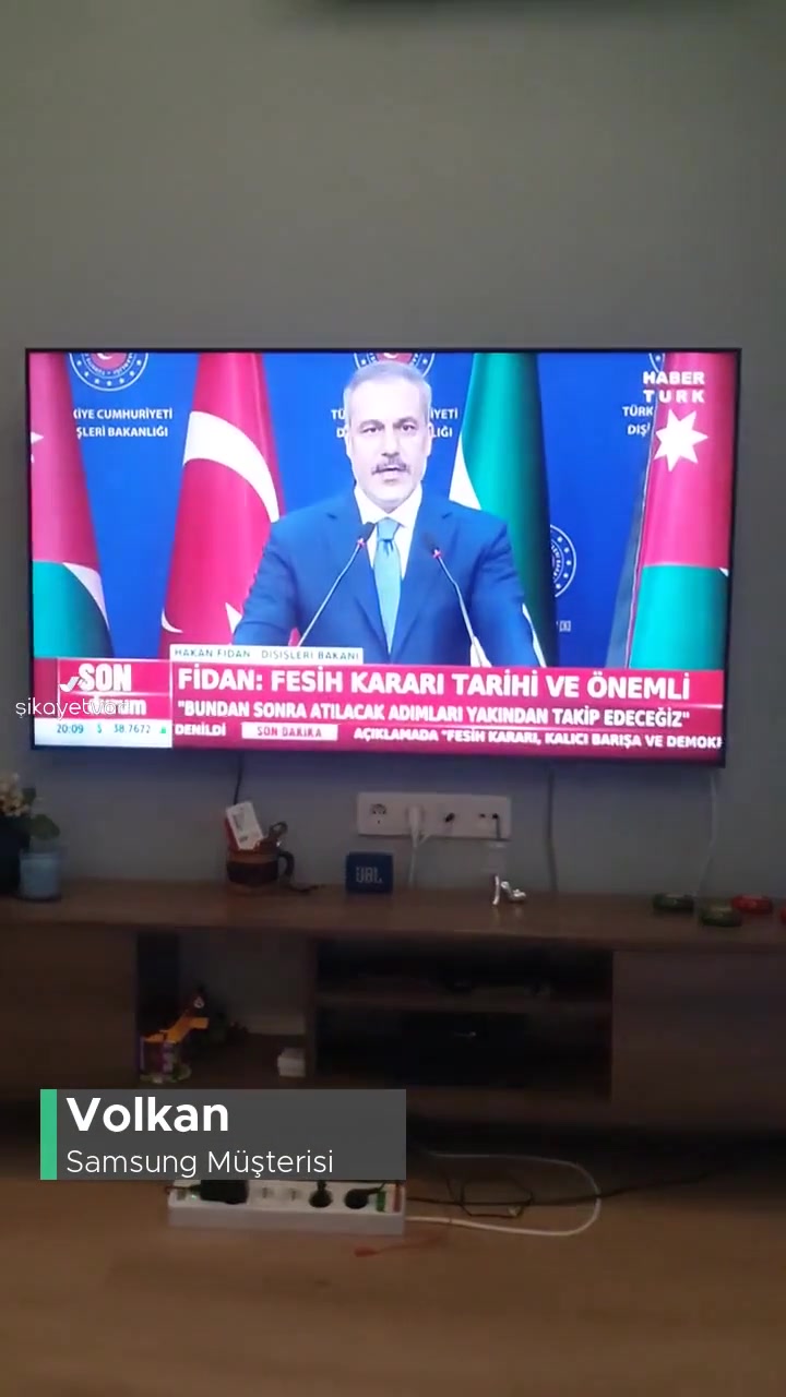 Samsung TV Panel Arızası – Aynı Soruna Bazılarına Ücretsiz, Bize Red! videonun kapak resmi