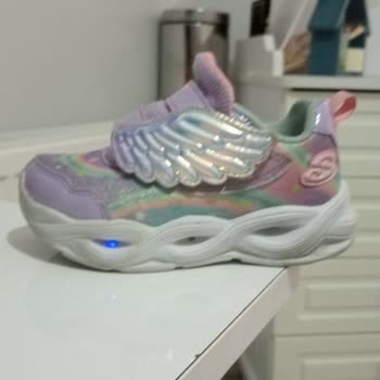 Kısa Sürede Bozulan Işıklı Çocuk Ayakkabısı Ve Olumsuz Garanti Süreci