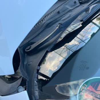 BMW F30 Ön Cam Fitilinde Kronik Deformasyon Hayal Kırıklığı Yarattı