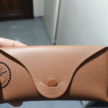 Rayban Gözlük Kabı Kusurlu Ve Uygun Değil, Değişim Talebi