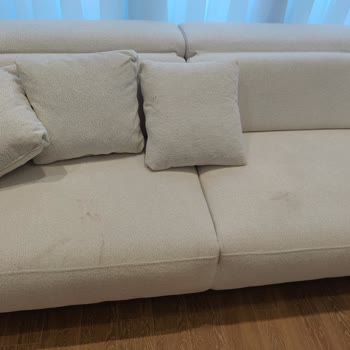 Koltuk Takımı Geç Teslim Edildi Ve Lekeli Geldi İletişimde Sorun Yaşanıyor