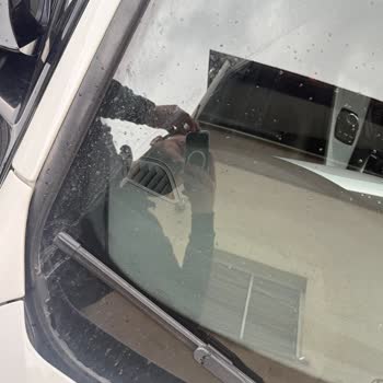 BMW 320i Ön Cam Su Fitilindeki Üretim Hatası İçin Garanti Talebi