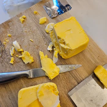 Aldığım Kaşar Peynirinden Plastik Parça Çıktı Migros Dönüş Yapmıyor