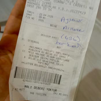 Kısa Sürede Yırtılan Ayakkabıya Değişim Yapılmadı