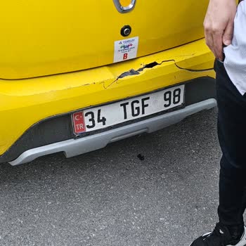 Taksici Hem Fazla Ücret Aldı Hem Güvensiz Araç Kullandı