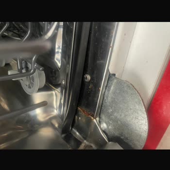 Garanti Kapsamındaki Vestel Ürünlerinde Ücretli Değişim Talebi Ve Yetersiz Servis Hizmeti