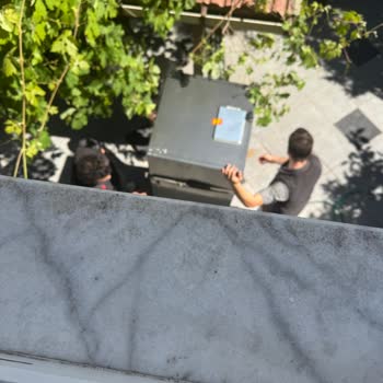 Arçelik Servisi Plansız Taşıma Sonucu Buzdolabı Düşürdü Sorumluluk Kabul Etmiyor