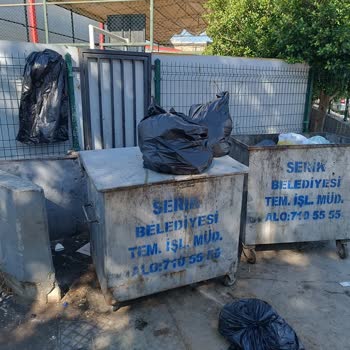 Eğitim Kurumundan Sokaklara Çöp Atılması Kabul Edilemez