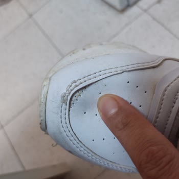 Bir Ayda Dağılan Ayakkabı Ve İade Reddi Mağduriyeti