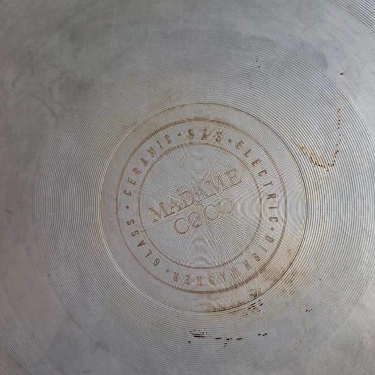 Madame Coco Tencere Setinde Erken Deformasyon Ve Yetersiz Müşteri Desteği