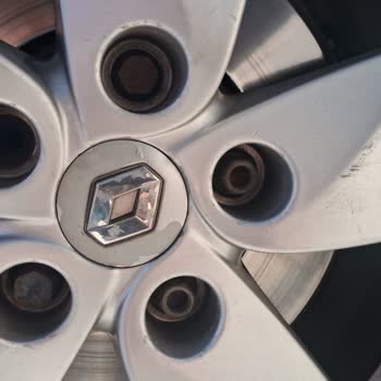 Eksik Bijon Ve Bilye Sesiyle Riskli Araç Teslimatı