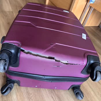 Mein Koffer wurde bei Anadolu Jet auf dem Flug nach Zypern beschädigt