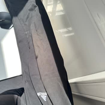 Adidas Pantolonda Kısa Sürede Solma Ve Deformasyon