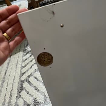 Kırık Gelen Dolap Parçaları Ve İlgisiz Müşteri Hizmeti Mağduriyeti