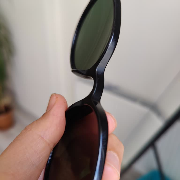 Ray Ban Gözlüğümde 3 Ayda Soyulma, Garanti Reddi Ve İlgisizlik Mağdur Etti