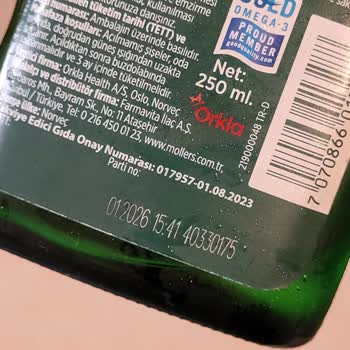 I Found Foreign Substances in My Child’s Möller’s Omega-3 Fish Oil Bottle