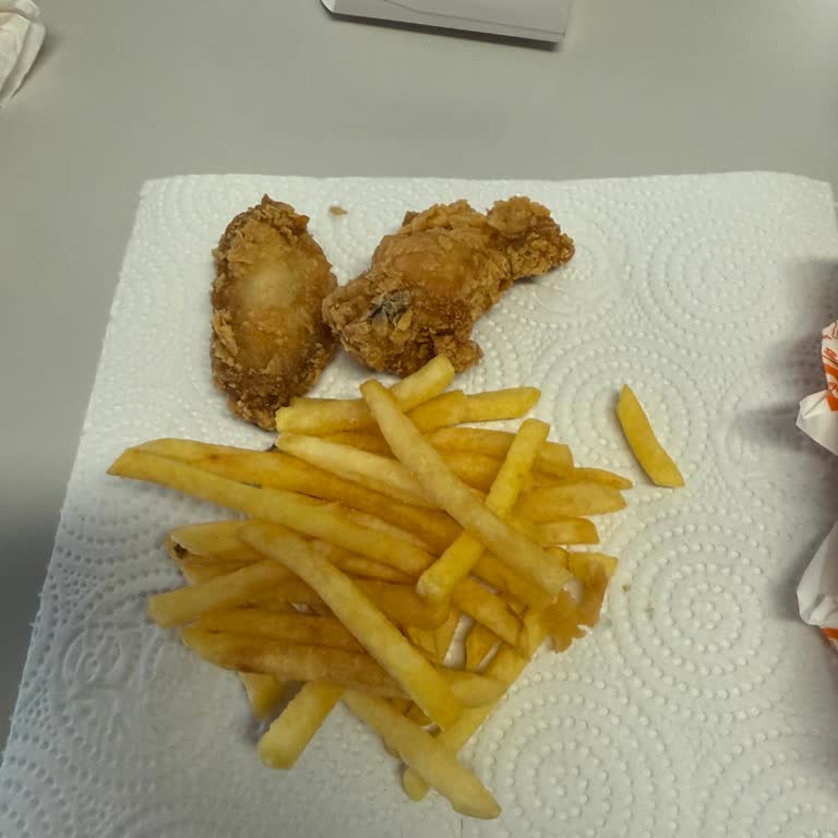 Popeyes Siparişimde Mega Boy Patates Ve Sos Eksikliği Mağduriyet Yarattı