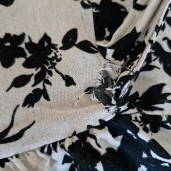 Ceylanca Butik'ten Alınan İki Elbise Kısa Sürede Yırtıldı