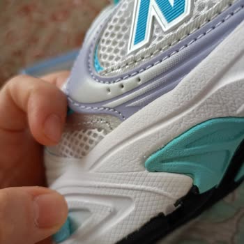 @realsneakers.tr Aldığım Spor Ayakkabıda Defo Olduğu Halde Kabul Etmediler