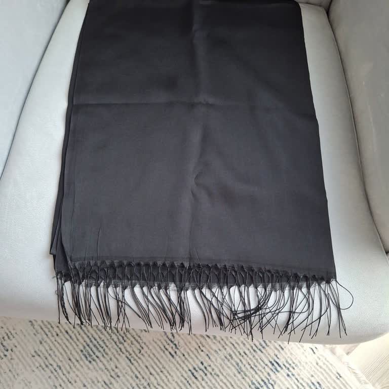 Sipariş Verdiğim Ürün Yerine Eski Şal Gönderildi, İletişim Kuramıyorum