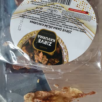 Aldığım Kavurmanın İçinden Çıkan Garip Cisimler Şaşırttı