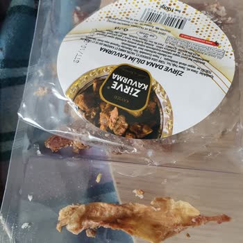 Aldığım Kavurmanın İçinden Çıkan Garip Cisimler Şaşırttı