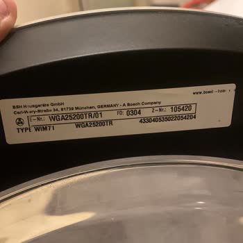 Bosch Waschmaschine Serie 4 Dichtung nach 2 Jahren gerissen, keine Hilfe vom Service!