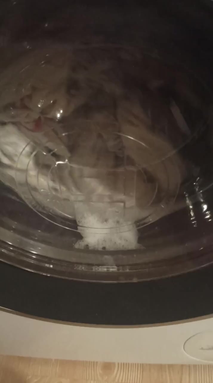 Ich kämpfe mit Bosch 10 kg Waschmaschine, Pulver bleibt auf Wäsche Videovorschaubild