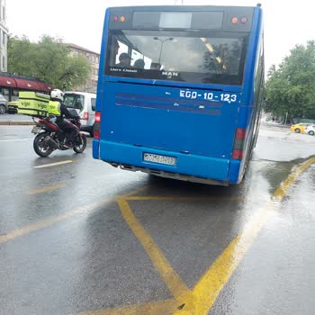 EGO Otobüs Şoförü Durağı Dikkate Almadı, İnmekte Zorlandım