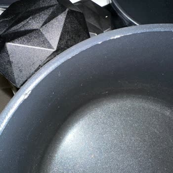 Ich habe mit Karaca Diamond Töpfen trotz 10 Jahren Garantie Schäden